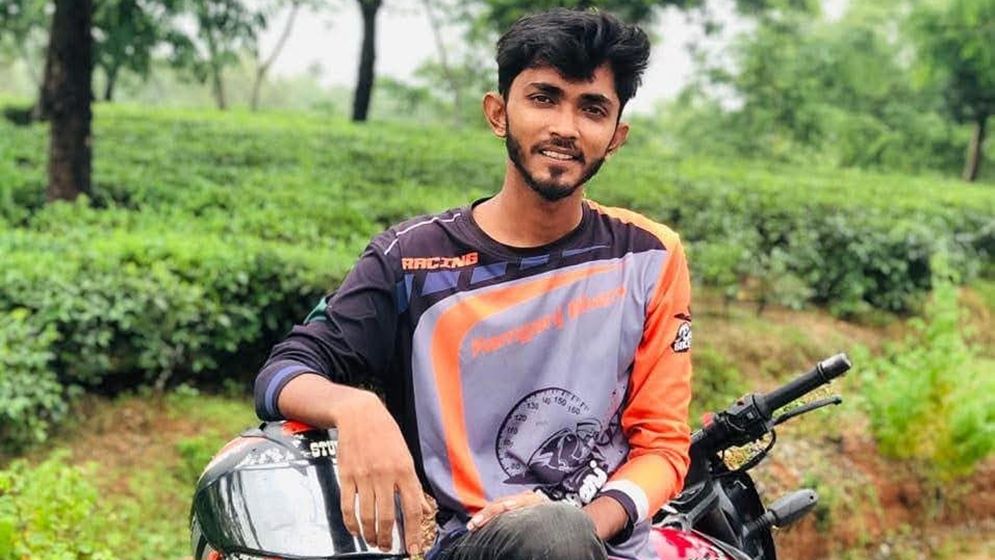 নববধূকে রেখে চিরবিদায় যুবকের