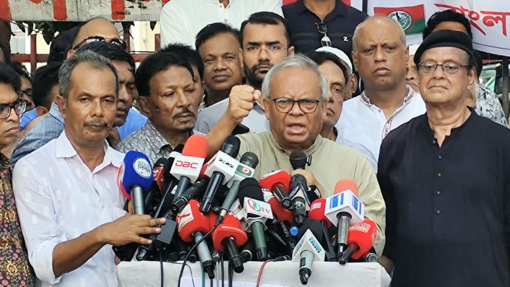 হাসিনাকে ফেরত না দিয়ে ভারত চক্রান্ত করছে: রিজভী
