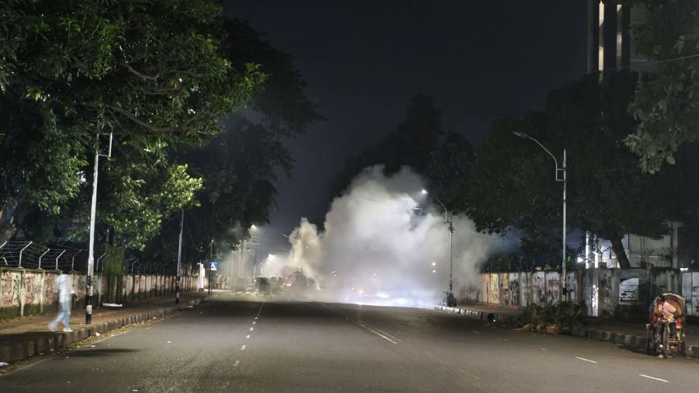 ঢাকা বিশ্ববিদ্যালয় এলাকায় তিন ককটেল বিস্ফোরণ