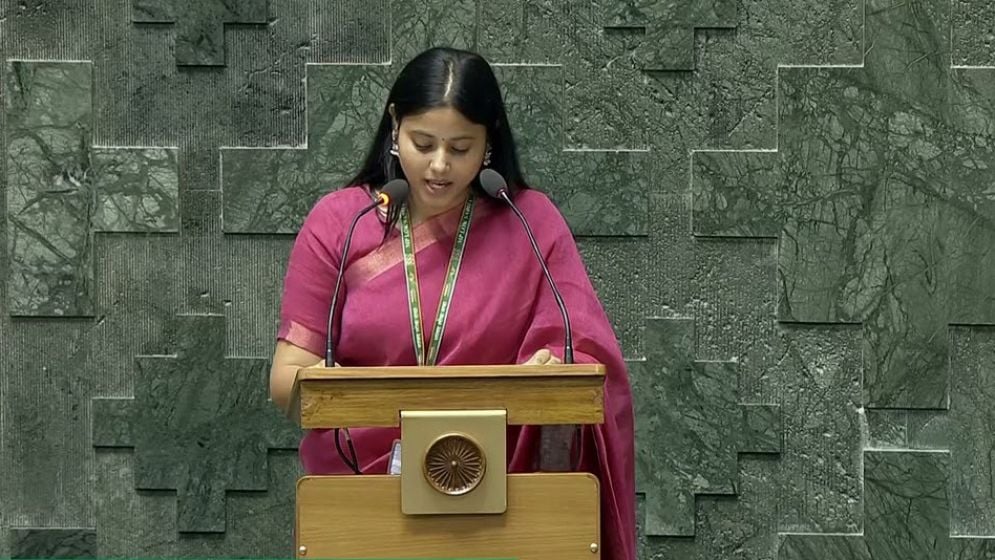 এমপির প্রেমে হাবুডুবু ক্রিকেটার, বিয়ের অপেক্ষা