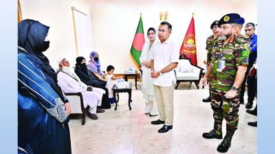 শহীদ সেনা পরিবারের পাশে প্রধানমন্ত্রী