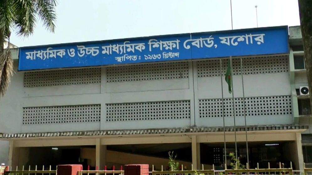 তীব্র জনবল সংকট, সেবা পেতে ভোগান্তি