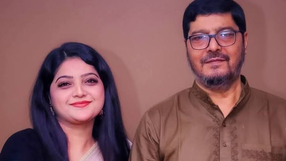 বাবা হারালেন সংগীতশিল্পী সালমা