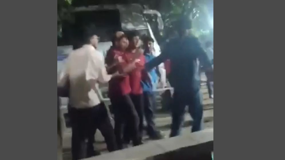 নবীনবরণ কনসার্টে জবি ছাত্রদলের দুই গ্রুপের সংঘর্ষ, আহত ৩