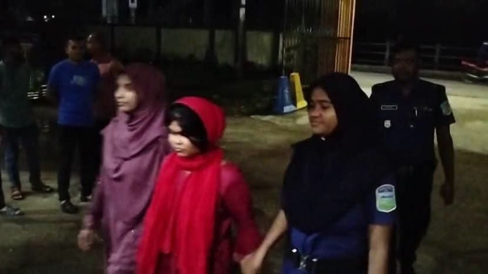 সেই এনসিপি নেত্রীকে দল থেকে অব্যাহতি