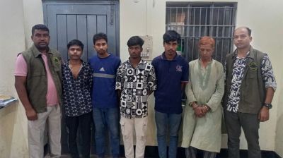 মোহাম্মদপুরে মাদকবিরোধী অভিযানে গ্রেফতার ৫