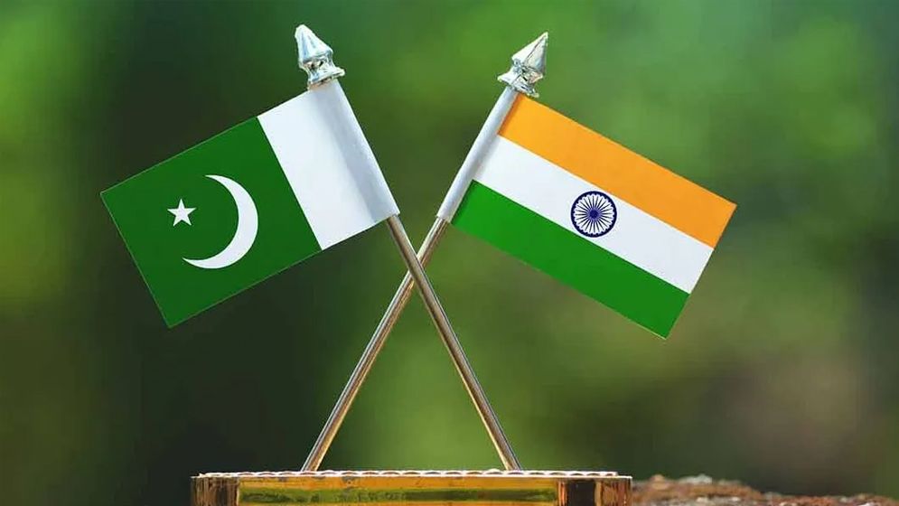 জাহাজের সংঘর্ষের ঘটনায় পালটাপালটি কূটনীতিক তলব ভারত-পাকিস্তানের