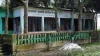 শিক্ষক ৩ জন, শিক্ষার্থী নেই একজনও, বাজে না ঘণ্টা