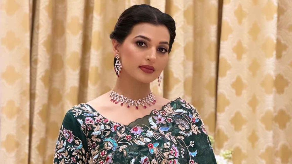 সম্পর্ক স্থায়ী করতে শুধু ভালোবাসা যথেষ্ট নয়, বিনিয়োগ করতে হয়: বর্ষা