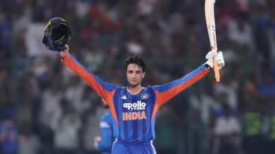 ইতিহাসে কখনো যা হয়নি, এমন ৫টি রেকর্ড গড়লেন অভিষেক শর্মা