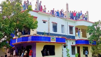 শিশু কলি হত্যা: অভিযুক্ত মোস্তফার বাড়ি গুঁড়িয়ে দিলেন জনতা
