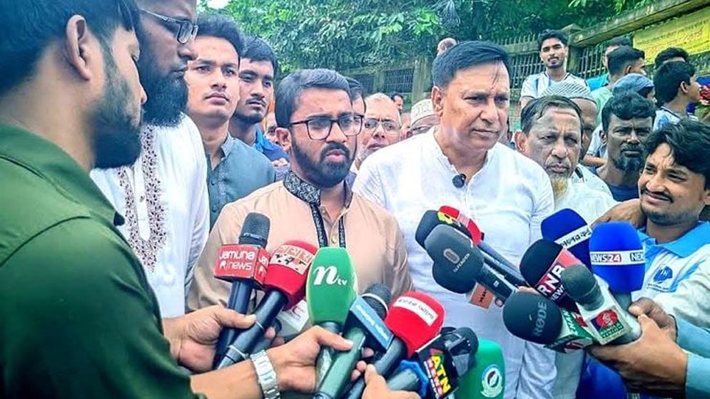 জামায়াতের লং মার্চ অযৌক্তিক হলেও সরকার সহযোগিতা করবে: রাশেদ খাঁন