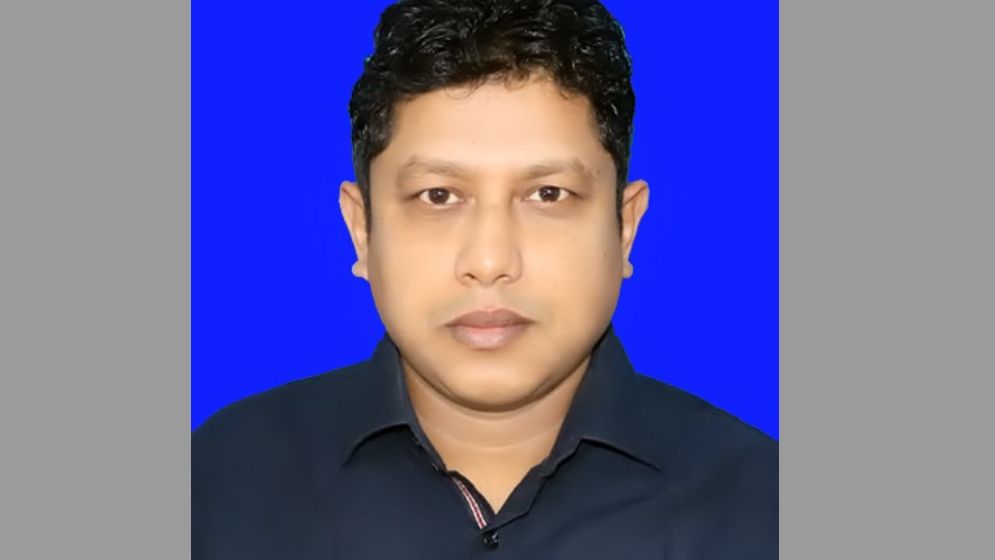 নওগাঁয় থেমে থাকা মিকচার মেশিনে অটোরিকশার ধাক্কা, প্রাণ গেল প্রকৌশলীর