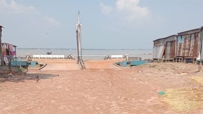 দৌলতদিয়ার বেশির ভাগ ঘাট বন্ধ, ভোগান্তি চরমে