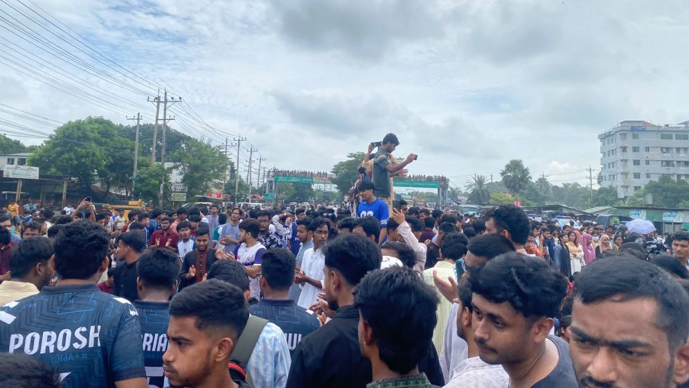 অপ্রতিম হত্যায় পুলিশের বক্তব্যে ধোঁয়াশা, ফের মানববন্ধনের ঘোষণা কুবি শিক্ষার্থীদের