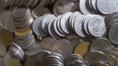 কয়েন কেটে নকশা করা হয় কেন