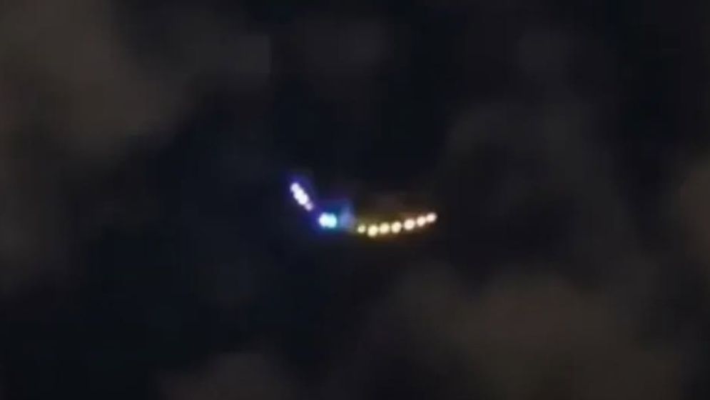 ইরানের আকাশে আবারও রহস্যময় আলো, ৫০ বছর আগের ঘটনার পুনরাবৃত্তি?