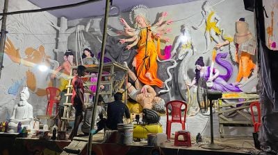 এক আঙিনায় ১৬০ প্রতিমা, দক্ষিণাঞ্চলের বড় পূজার আয়োজন মঠবাড়িয়ায়