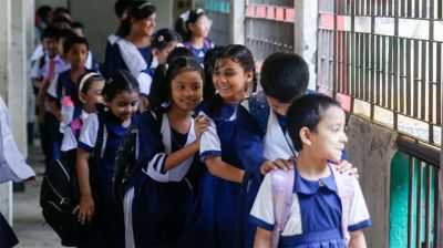 শিক্ষাপ্রতিষ্ঠানে ছুটি আগামীকাল নাকি পরশু?