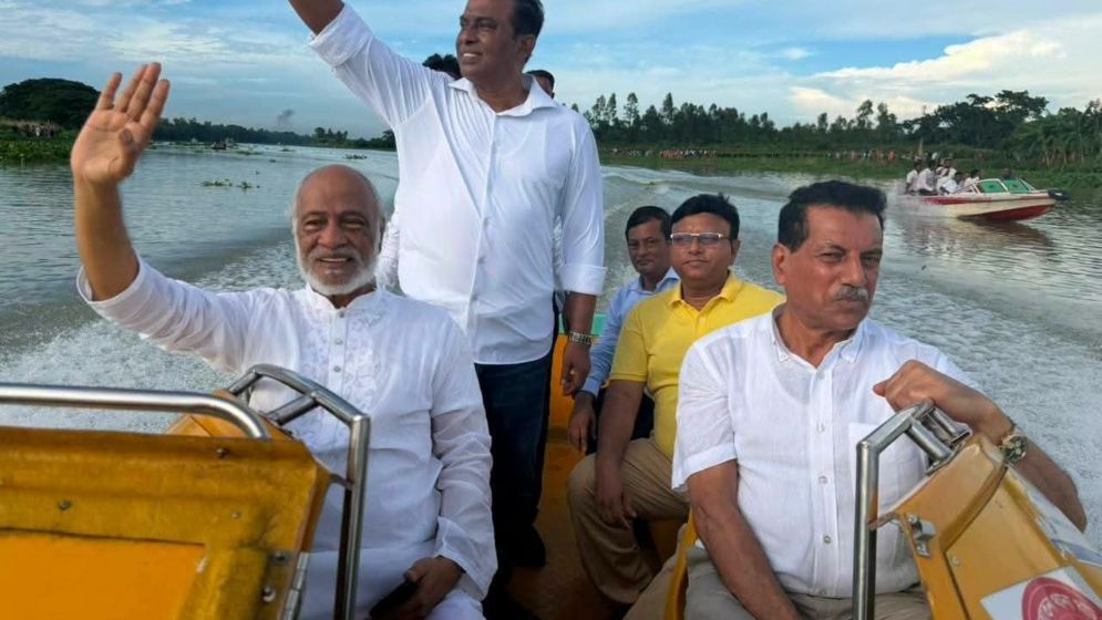 নৌকাবাইচে হারানো আনন্দ-সম্প্রীতি ফিরে আসবে: এলজিআরডি মন্ত্রী