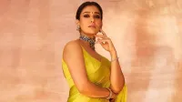 সমুদ্রসৈকতে নজরজুড়ানো পোশাকে নয়নতারা