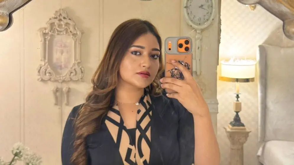 গোপনে বাগদান সারলেন শিরতাজ জেবিন!