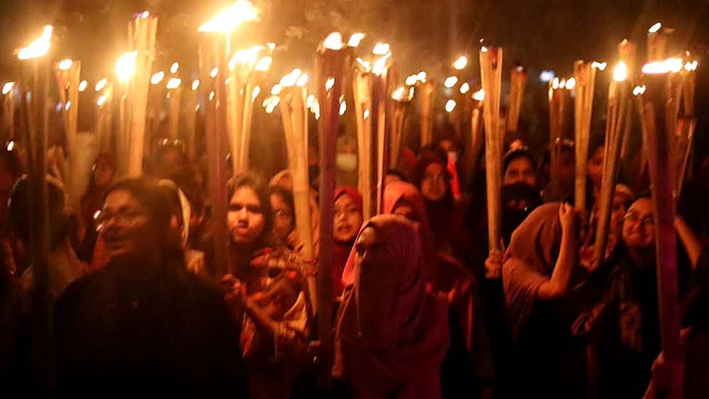 তৃতীয় দিনেও অচল চুয়েট, নতুন ভিসিকে ক্যাম্পাসে চায় না শিক্ষক সমিতি