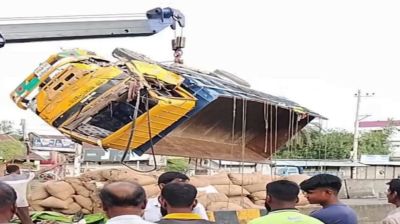 বগুড়ায় মাইক্রোবাস-ট্রাকের মুখোমুখি সংঘর্ষে নিহত ২