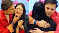 ক্যানসারজয়ী সাহারার প্রথম সিনেমায় সই, আবেগঘন বার্তা বাবা বিবেকের