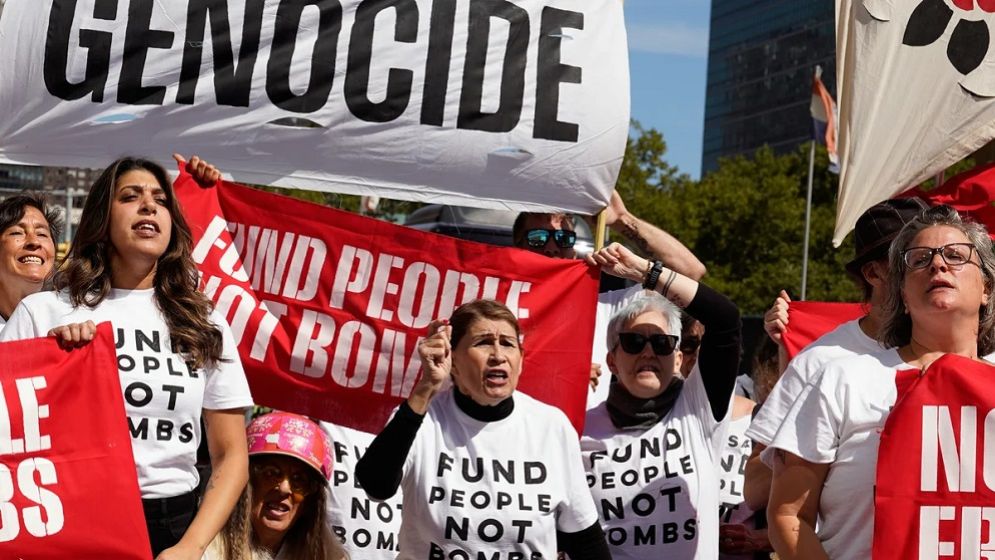 নেতানিয়াহুর বিরুদ্ধে নিউইয়র্কে ফিলিস্তিনপন্থি মিছিলে ইহুদিরাও