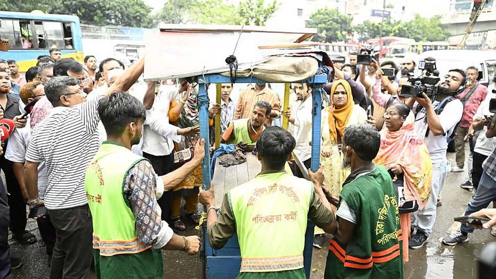 পল্টন-গুলিস্তান-নর্থ সাউথ রোড হকারমুক্ত ঘোষণা