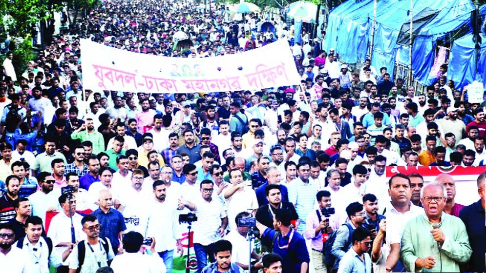 চব্বিশের পরাজিত শক্তিকে আশকারা দেবেন না