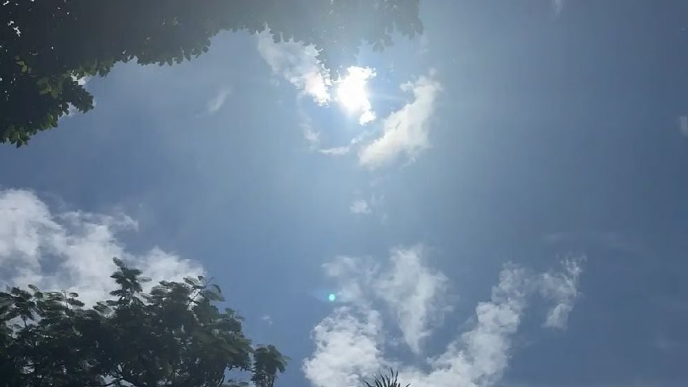 কাটছে নিম্নচাপের প্রভাব, বাড়বে গরম