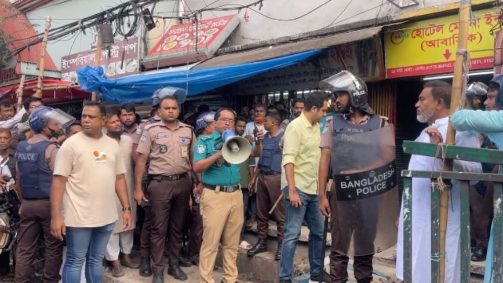 জাসদ কার্যালয়ে গোপন বৈঠক, আ.লীগ সন্দেহে অর্ধশতাধিক আটক