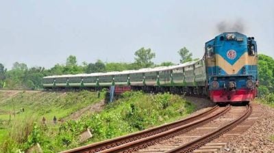 যশোরে ট্রেনের ধাক্কায় ইজিবাইকের ২ আরোহী নিহত