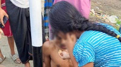 চুরির অভিযোগে খুঁটিতে বাঁধা বাবা, চা-রুটি নিয়ে ছুটে এলো শিশুকন্যা