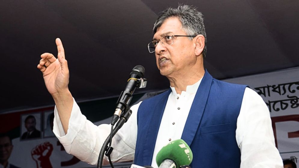কঠোর অবস্থানে সরকার
