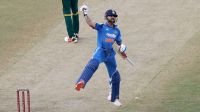 কোহলির আরও একটি সেঞ্চুরি, ১০০ হতে বাকি কত?