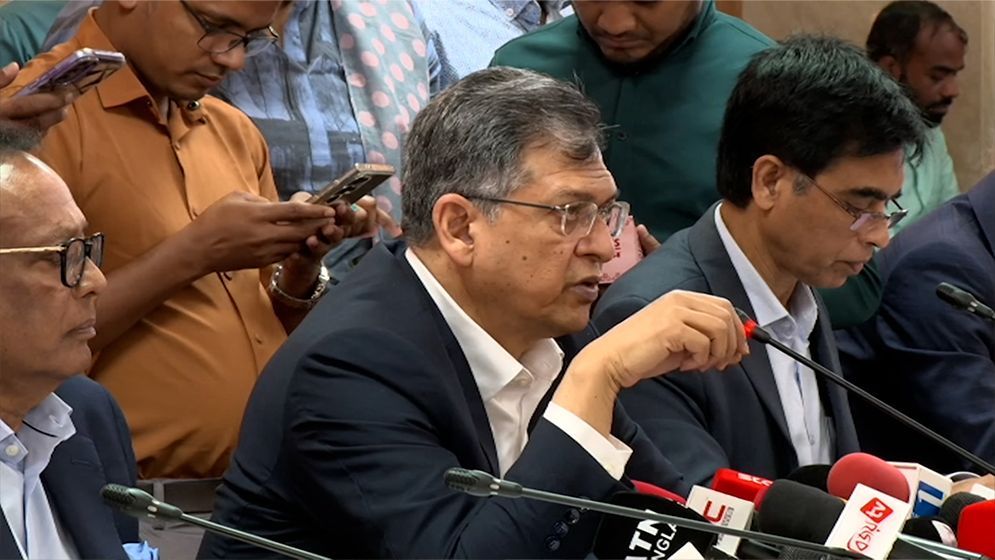 প্রস্তাবিত সাইবার সুরক্ষা আইনে গণমাধ্যমকর্মীরা হয়রানি হবে না: স্বরাষ্ট্রমন্ত্রী