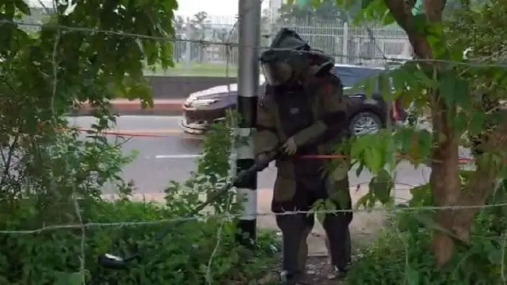 গণভবনের পেছনের মাঠ ঘিরে রেখেছে এসআরবি