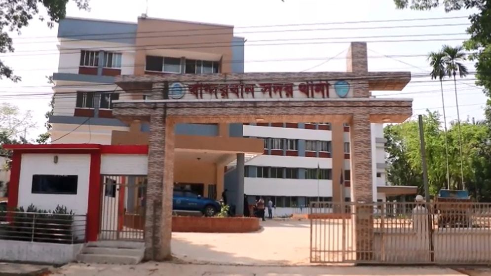 ৪ বছরের শিশুকে গলাটিপে হত্যা করলেন ফুফু