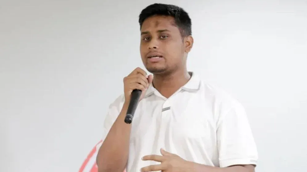 চাঁদাবাজির বিকল্প হিসেবে ‘পুনর্বাসন দানবক্স’ চালুর ঘোষণা হাসনাত আবদুল্লাহর