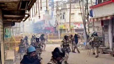 ভারতে মসজিদ ভাঙা নিয়ে উত্তেজনা, পুলিশের সঙ্গে সংঘর্ষ