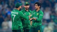 প্রকৃতির সাহায্য নিয়ে সবার আগে সেমিফাইনালে পাকিস্তান