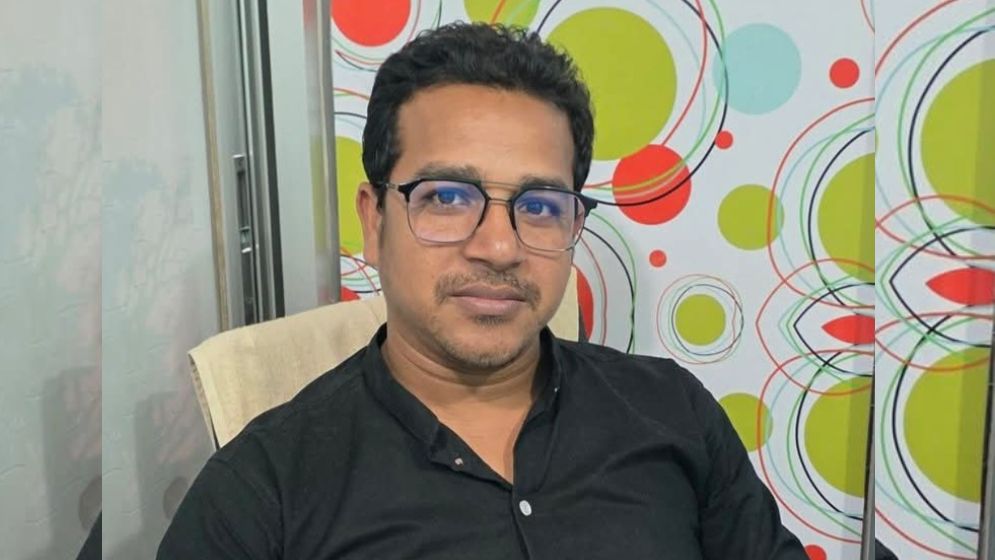 হাজিরা খাতায় স্বাক্ষর নেই ২৫ দিন, বেসরকারি প্রতিষ্ঠানে চেম্বারের অভিযোগ