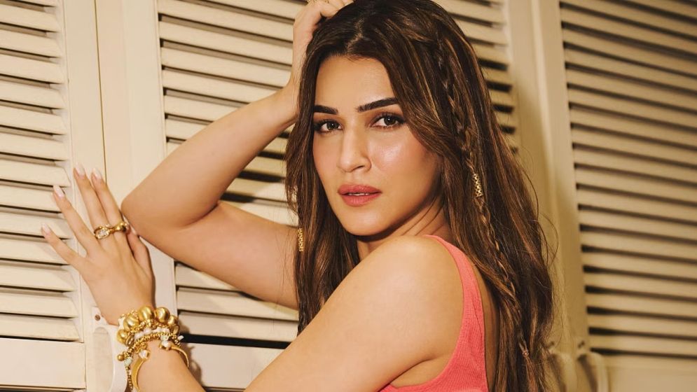 ‘অভিনেত্রীর ক্লিভেজ দেখা গেলে যে সমালোচনা হয়, ধর্ষণে তা হয় না’