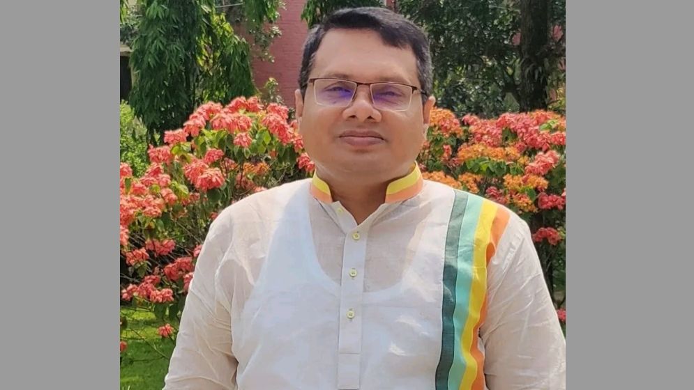 সংগীত বিভাগের শিক্ষক হলেন আইন অনুষদের ডিন
