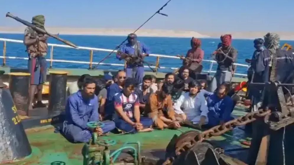 ৫ নাবিককে হত্যা করেছে সোমালি জলদস্যুরা, ট্যাংকার উদ্ধার