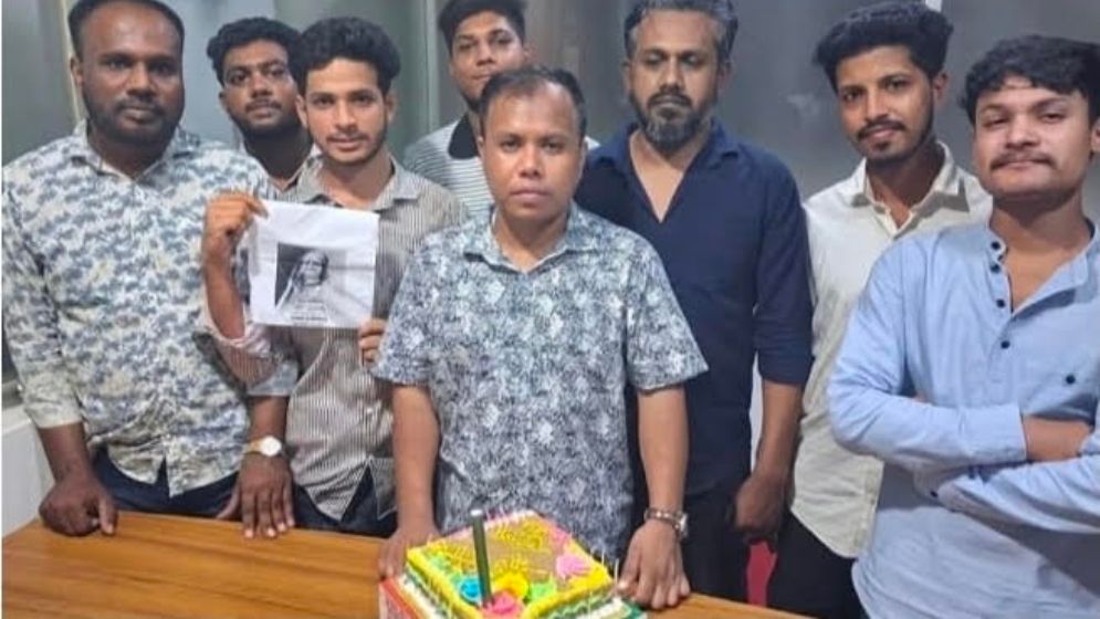 পোশাক কারখানায় শেখ হাসিনার জন্মদিন পালন করতে গিয়ে গ্রেফতার ২