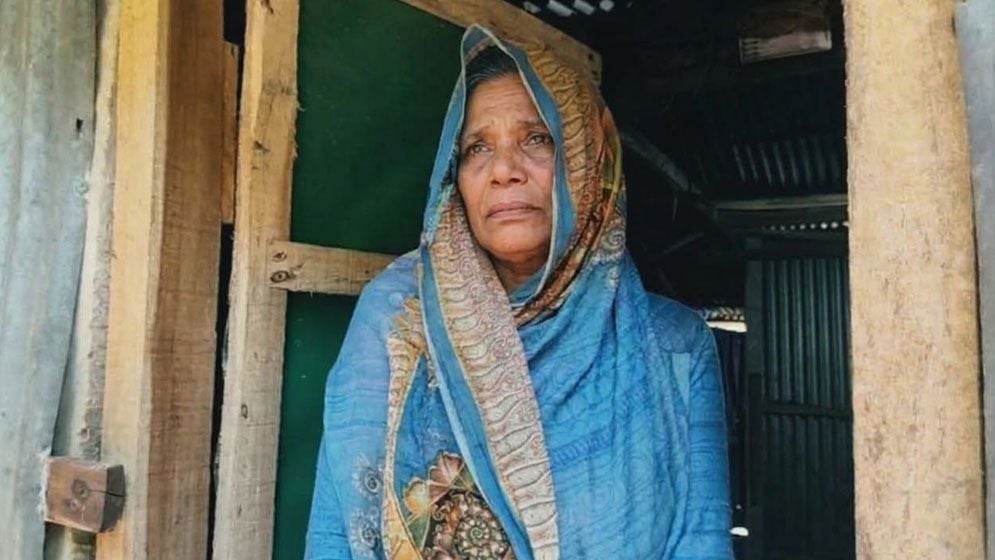 একে একে হারিয়েছেন ১০ সন্তান-স্বামীকে, অনাহারে দিন কাটছে মাহফুজার